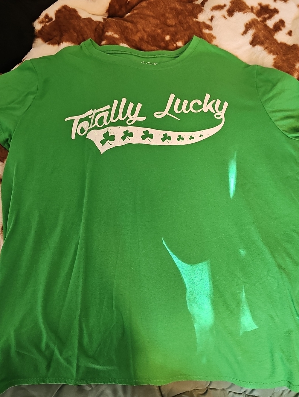 City Streets Totally Lucky Green Graphic Tee Size Junior's XL